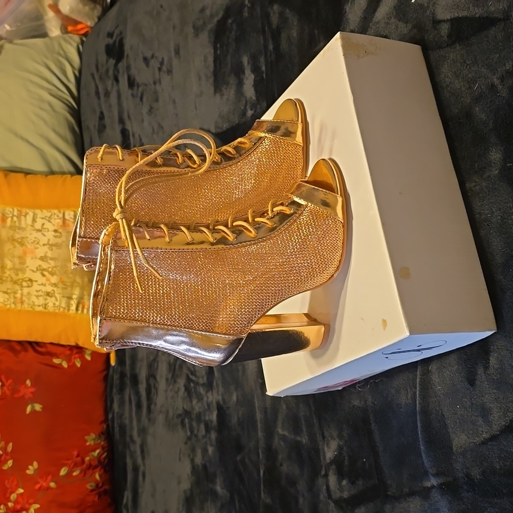 Skype Berlin bootie